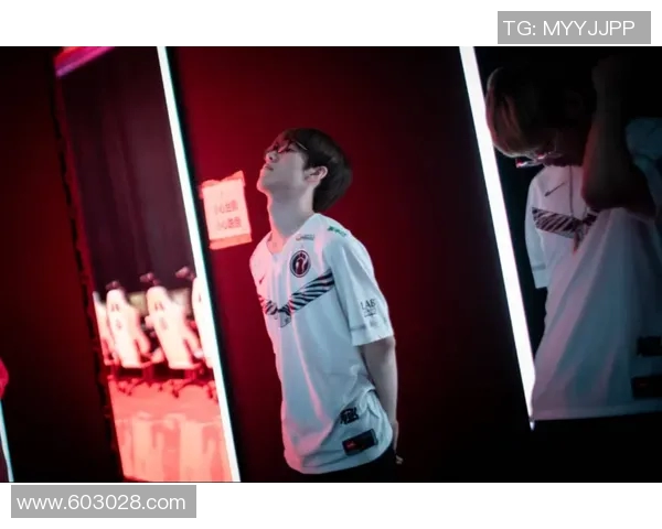 DOTA2战术分析:深入探讨JDG战队的盯防策略与执行效果 DOTA2战术分析:深入探讨JDG战队的盯防策略与执行效果