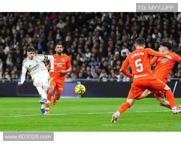 皇马与皇家社会激战在即球迷期待精彩对决与精彩进球 皇马与皇家社会激战在即球迷期待精彩对决与精彩进球