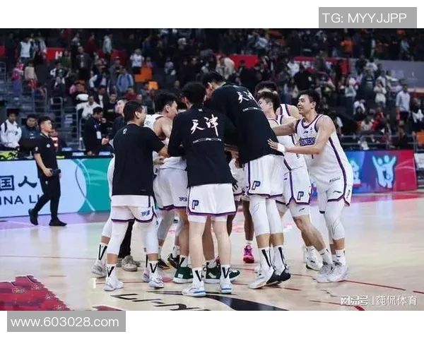 上海篮球队状态引发热议球迷与专家观点交锋解析球队未来走势